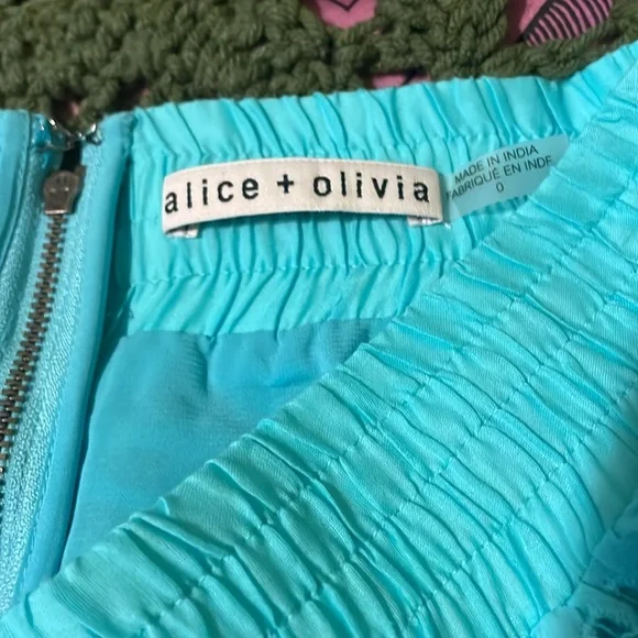 ALICE + OLIVIA Melony Sky Blue Eyelet Trim Lined Midi Skirt $560 EUC 0 - Picture 10 of 16